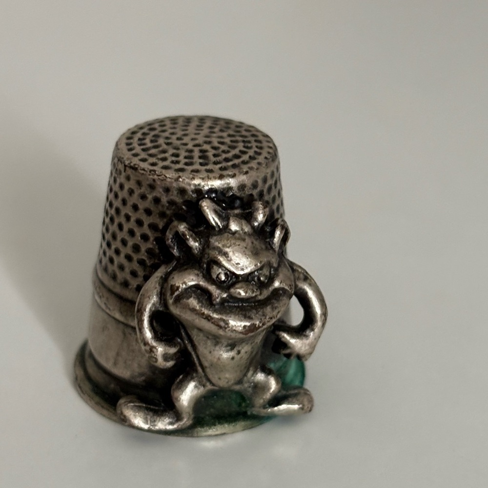 Vintage pewter tasmanian devil thimble
